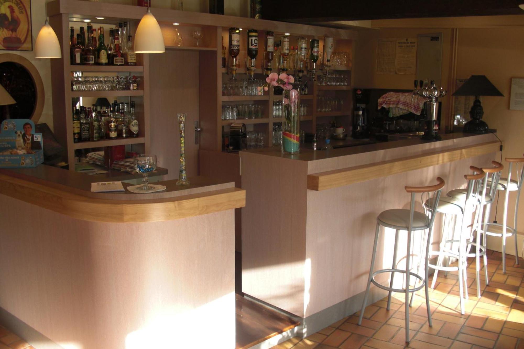 Logis Hotel De France ロシュシュアール エクステリア 写真